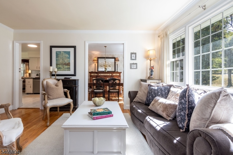 8 Prescott Circle Clinton NJ 08833