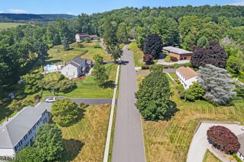 8 Patriot Road Peapack Gladstone NJ 07934