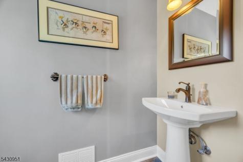 16 Hughey Lane Hillsborough NJ 08844