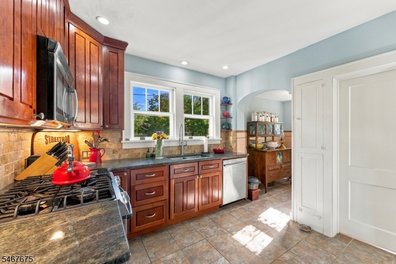 22 Hillcrest Avenue Washington NJ 07882
