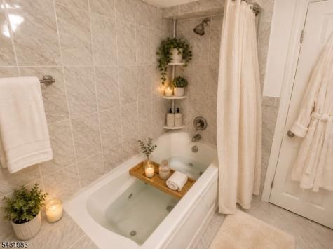 52 Hollywood Avenue Hillside NJ 07205