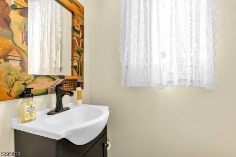 70 Mackenzie Road Lebanon NJ 08827