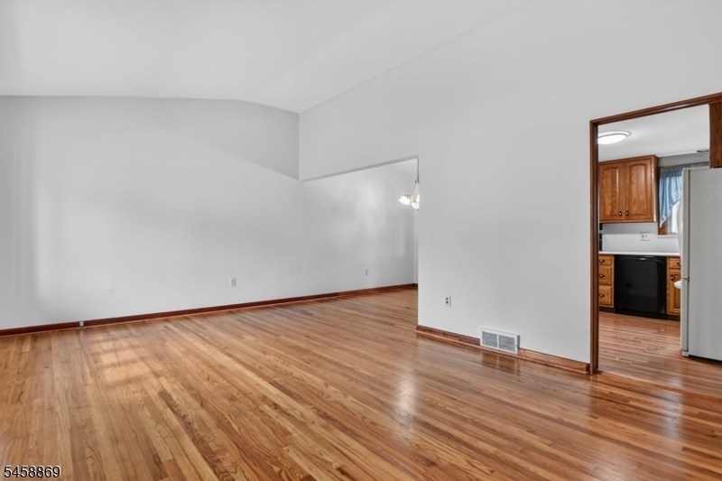 124 Kamm Avenue South River NJ 08882