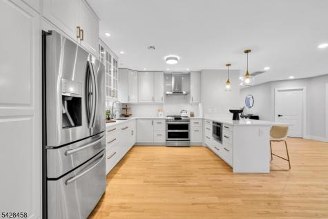 448 Fern Avenue Lyndhurst NJ 07071