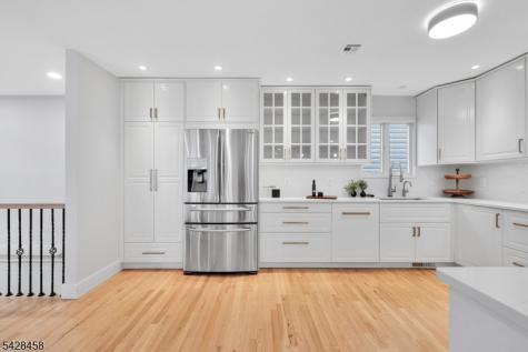 448 Fern Avenue Lyndhurst NJ 07071