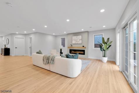 448 Fern Avenue Lyndhurst NJ 07071