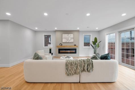 448 Fern Avenue Lyndhurst NJ 07071