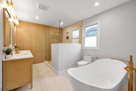 448 Fern Avenue Lyndhurst NJ 07071