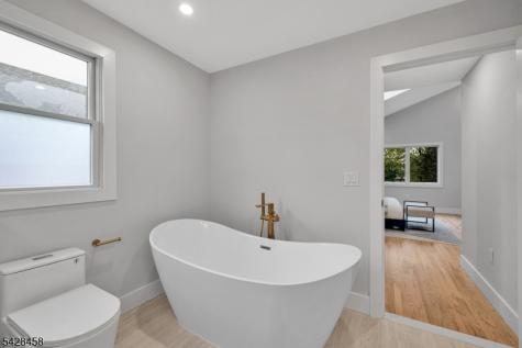 448 Fern Avenue Lyndhurst NJ 07071