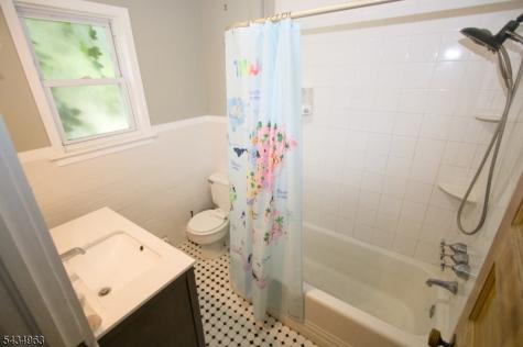 26 Davey Street Bloomfield NJ 07003