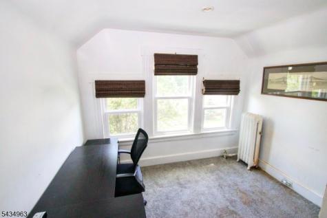 26 Davey Street Bloomfield NJ 07003