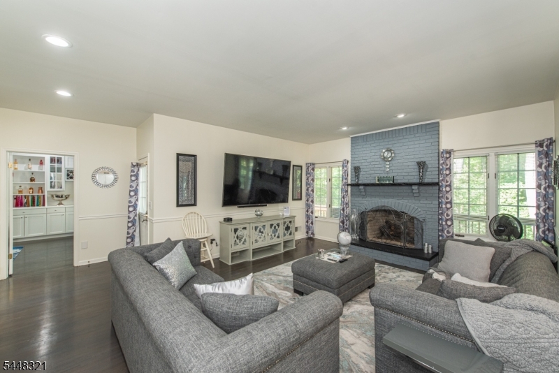 11 Rosewood Lane Denville NJ 07834