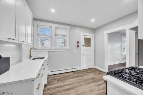425 Mercer Avenue Roselle NJ 07203