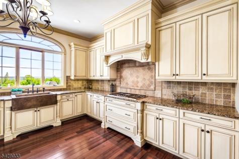 2 Chilton Road Chester NJ 07930