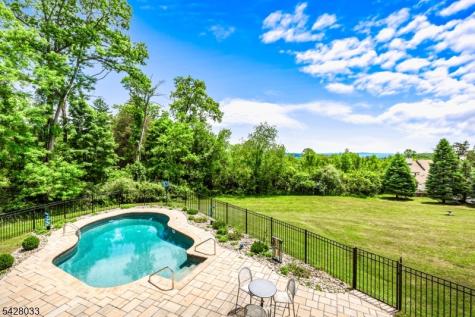 2 Chilton Road Chester NJ 07930