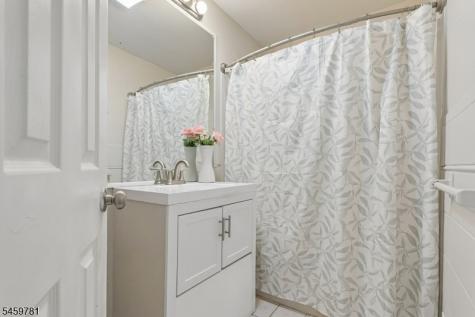 22 Sturgis Road Edison NJ 08817