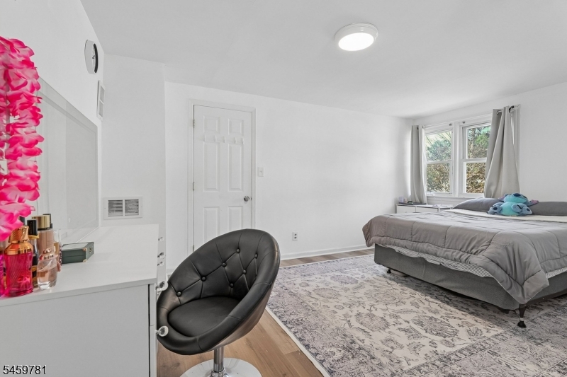22 Sturgis Road Edison NJ 08817