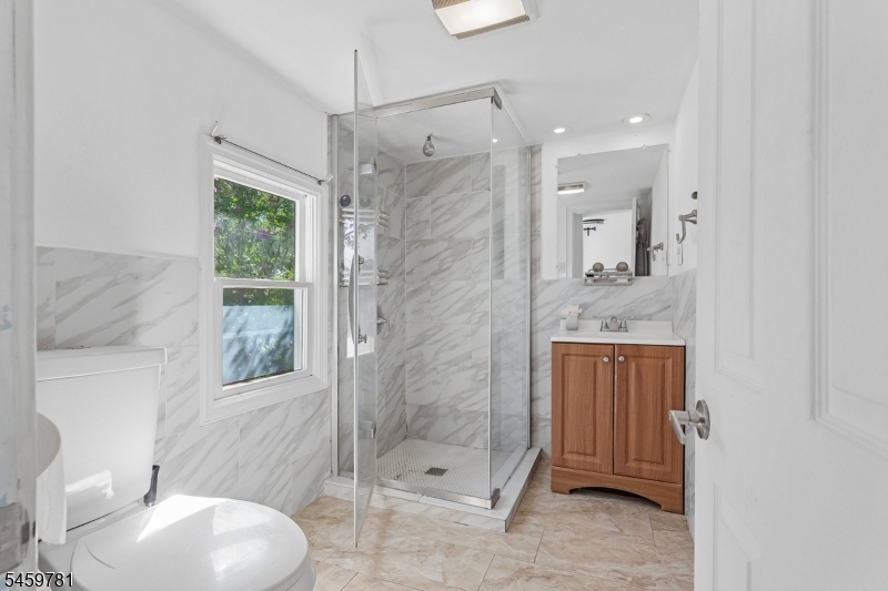 22 Sturgis Road Edison NJ 08817