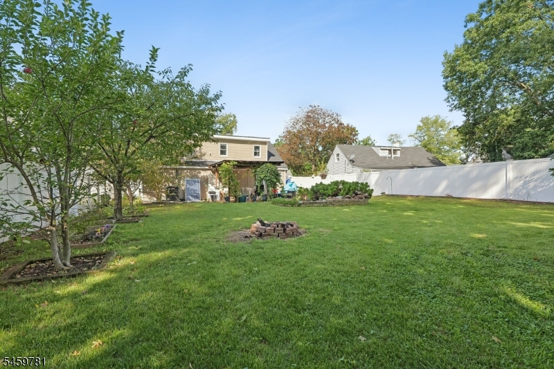 22 Sturgis Road Edison NJ 08817