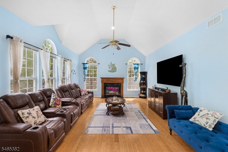 74 Macfarlane Circle Monroe NJ 08831