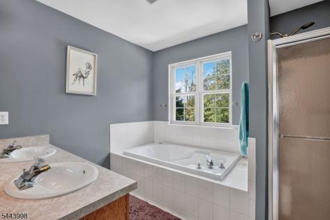 33 Summit Road Green NJ 07821