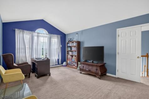 33 Summit Road Green NJ 07821