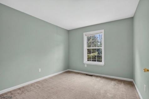 33 Summit Road Green NJ 07821