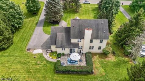 33 Summit Road Green NJ 07821