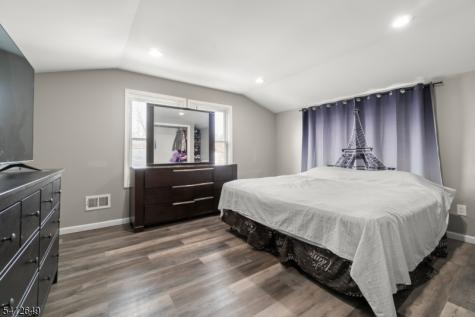 429 1ST Street Middlesex NJ 08846