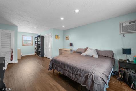 70 Lennon Place Clifton NJ 07013