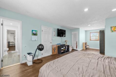 70 Lennon Place Clifton NJ 07013