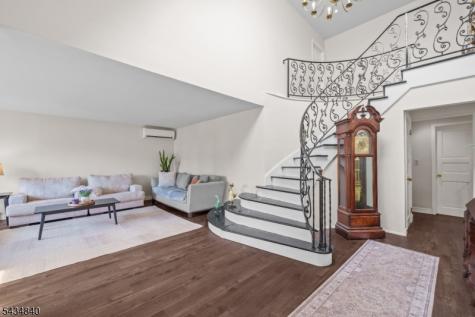 70 Lennon Place Clifton NJ 07013