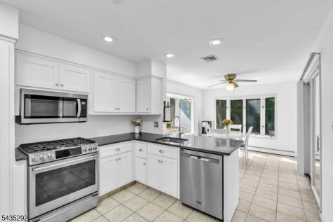 31 Monhegan Avenue Wayne NJ 07470