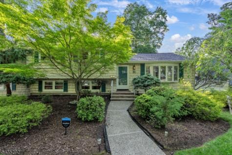 31 Monhegan Avenue Wayne NJ 07470