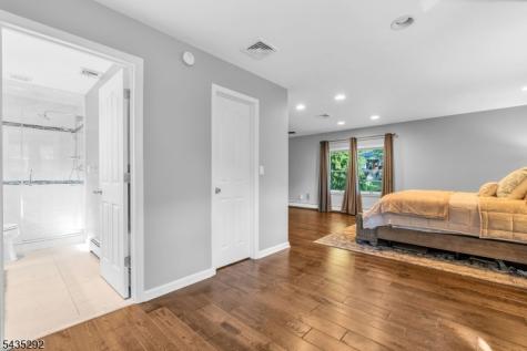31 Monhegan Avenue Wayne NJ 07470