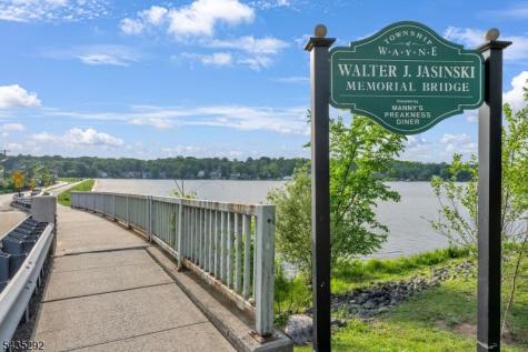 31 Monhegan Avenue Wayne NJ 07470