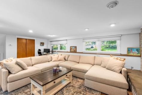 31 Monhegan Avenue Wayne NJ 07470
