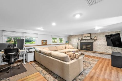 31 Monhegan Avenue Wayne NJ 07470