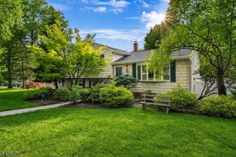 31 Monhegan Avenue Wayne NJ 07470