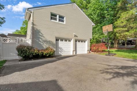 31 Monhegan Avenue Wayne NJ 07470