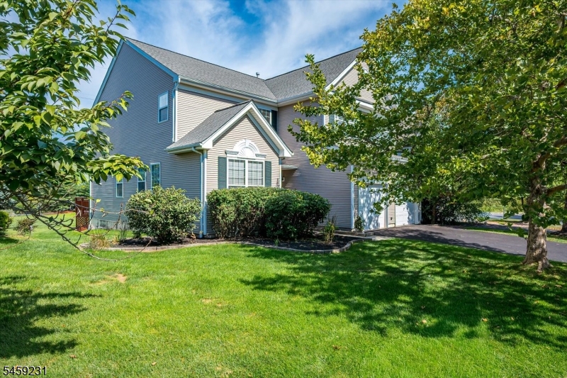 4 Avery Court Bridgewater NJ 08807