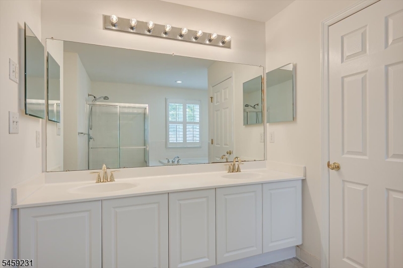 4 Avery Court Bridgewater NJ 08807