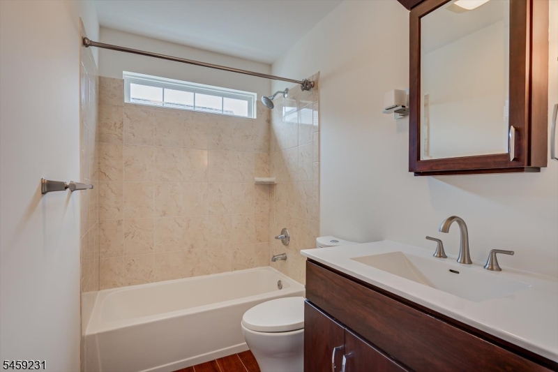 4 Avery Court Bridgewater NJ 08807