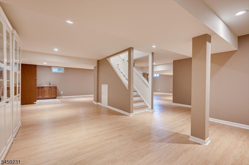 4 Avery Court Bridgewater NJ 08807