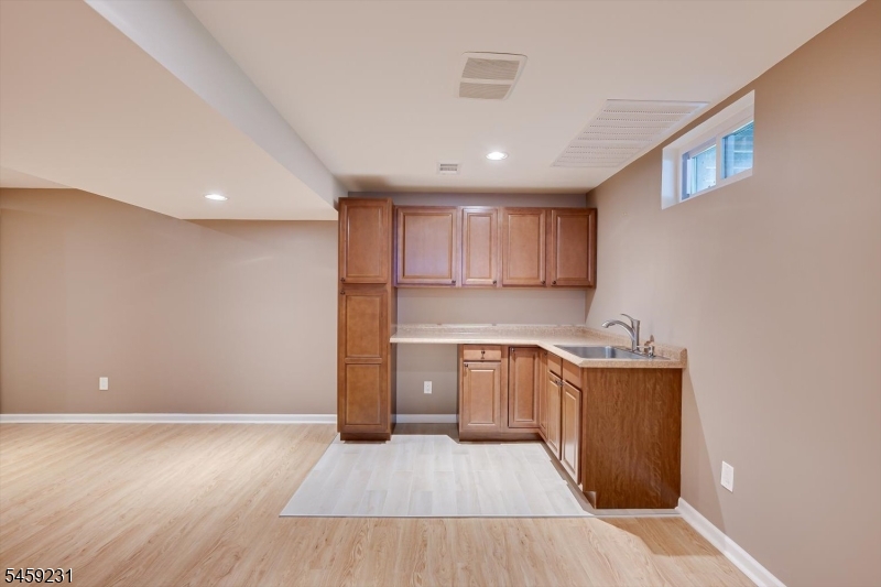 4 Avery Court Bridgewater NJ 08807