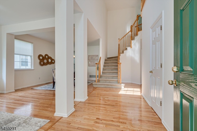4 Avery Court Bridgewater NJ 08807