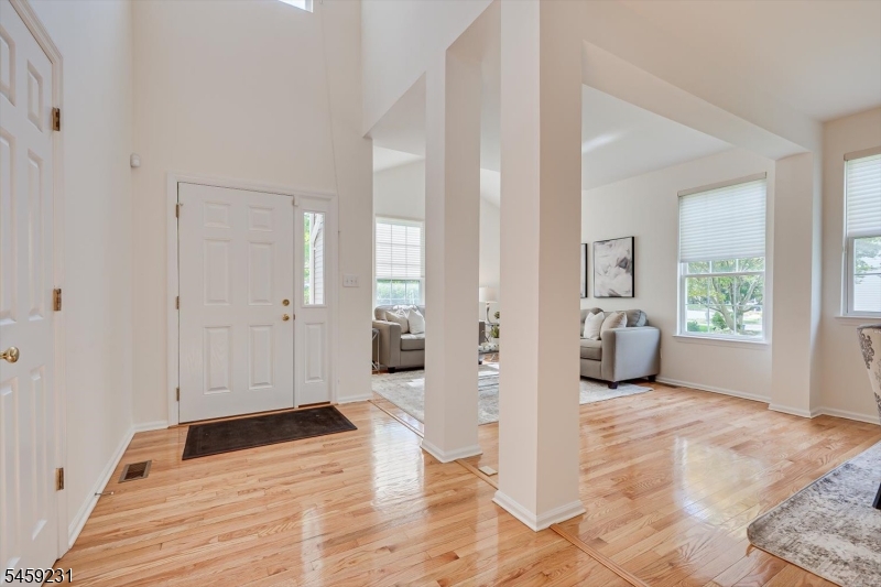 4 Avery Court Bridgewater NJ 08807