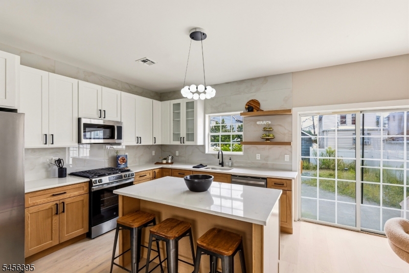 8 Somerset Street Carteret NJ 07008