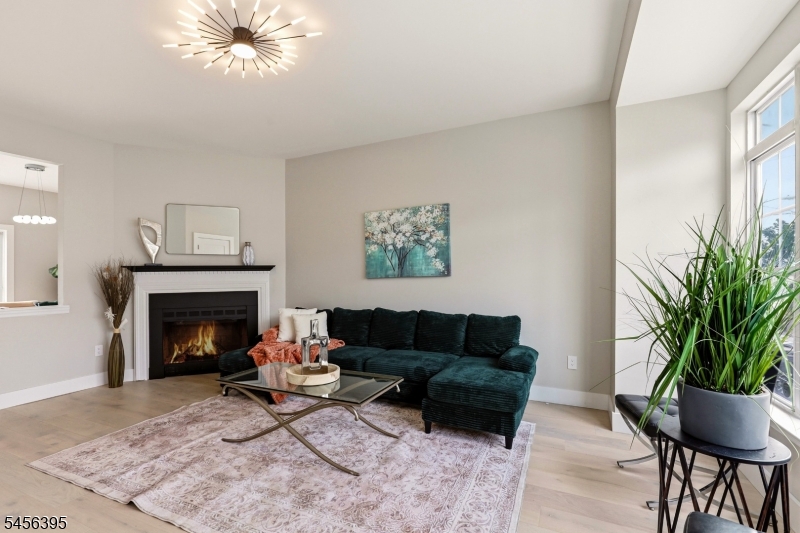 8 Somerset Street Carteret NJ 07008