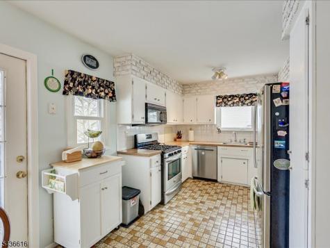 38 Karen Place Edison NJ 08817